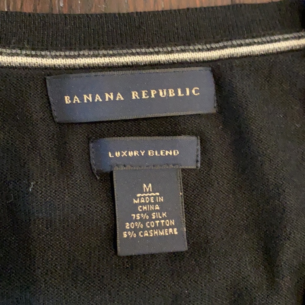 Black sweater- banana republic - Picture 2 of 3